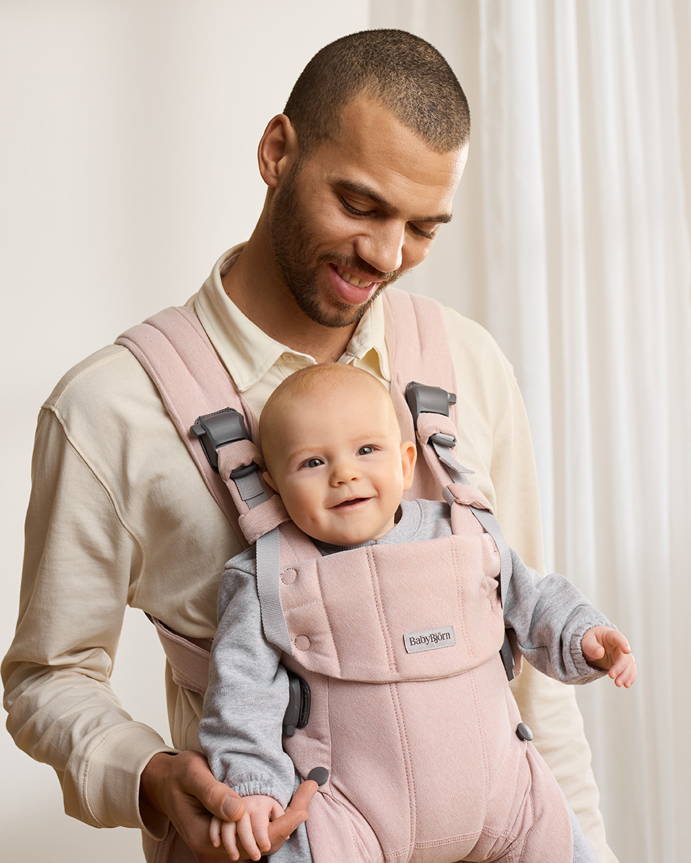 Harmony woven melange baby carrier Light pink colour  Babybj&ouml;rn