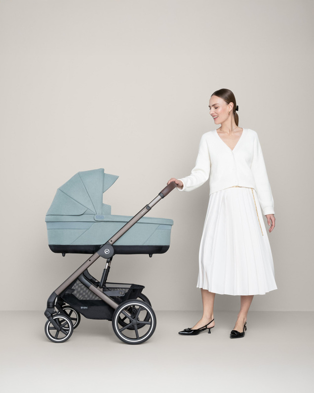 Cot S Lux carrycot Almond beige colour  Cybex