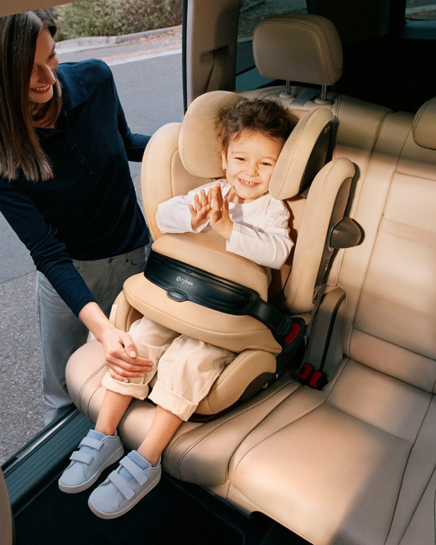 Pallas G2 car seat Almond beige colour (Plus) Cybex