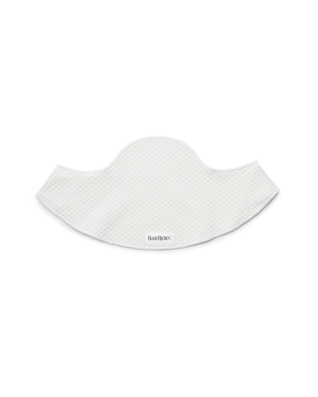 2 Move and Mini baby bibs White colour  Babybjörn