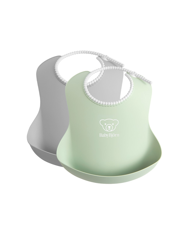 Set of 2 bibs with catch pockets Grey/pastel green colour  Babybjörn