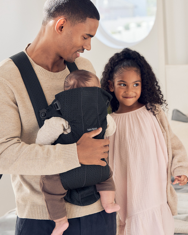 Mini Mesh 3D baby carrier Black colour  Babybjörn