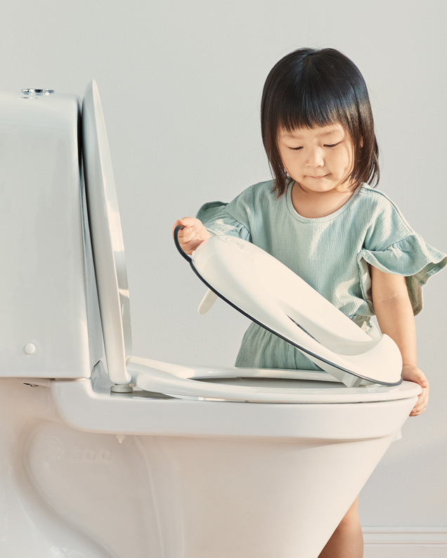 Toilet seat reducer White/black colour  Babybjörn