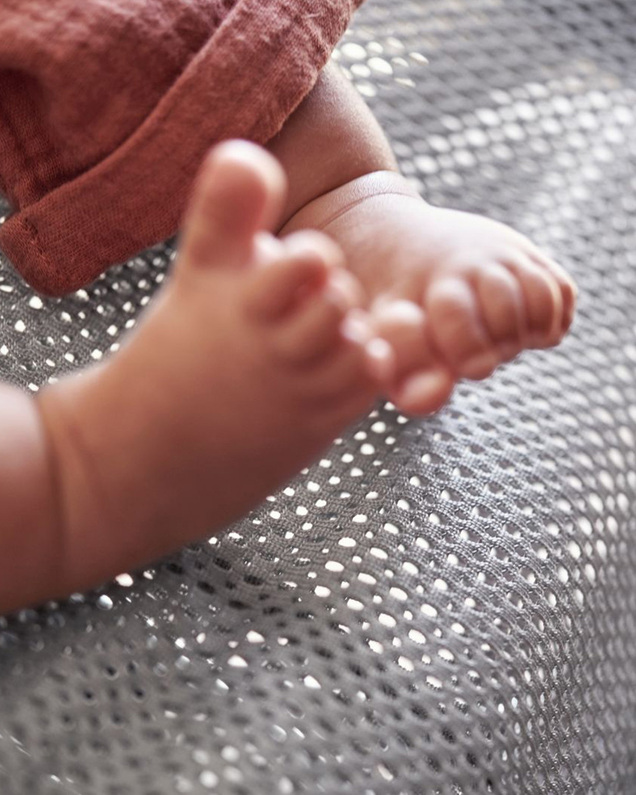 Bliss Mesh bouncer Grey colour  Babybjörn