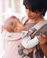 Harmony woven melange baby carrier Light pink colour  Babybj&ouml;rn