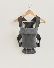Mini Jersey 3D baby carrier Dark grey colour  Babybj&ouml;rn
