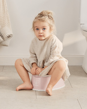 Smart pot Pastel pink/white colour  Babybj&ouml;rn