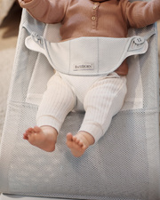 Balance Soft Mesh bouncer Silver/white colour  Babybj&ouml;rn