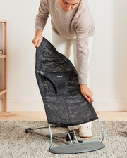 Bliss Mesh bouncer Anthracite colour  Babybj&ouml;rn