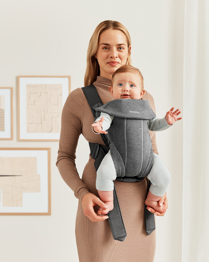 Mini Jersey 3D baby carrier Dark grey colour  Babybj&ouml;rn