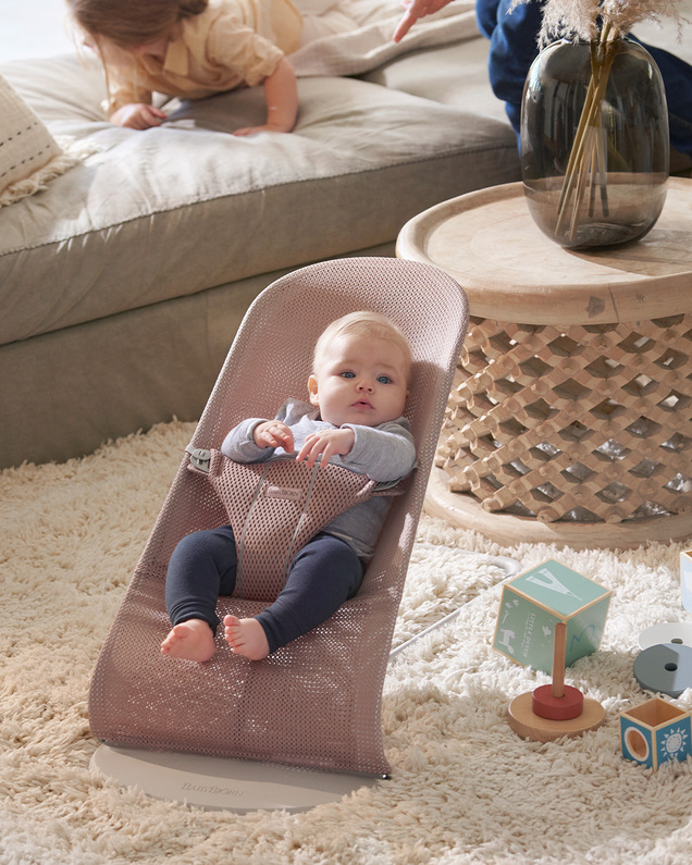 Bliss Mesh bouncer Powder pink colour  Babybjörn