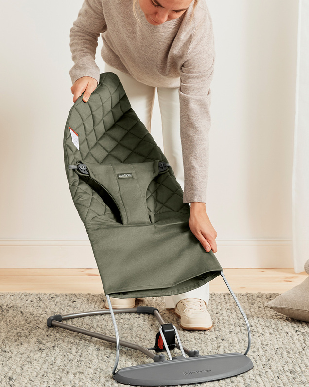 Bliss woven with petal quilting bouncer Dark green colour  Babybjörn
