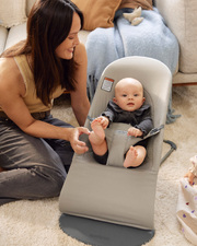 Balance Soft woven jersey bouncer Sand grey colour  Babybj&ouml;rn