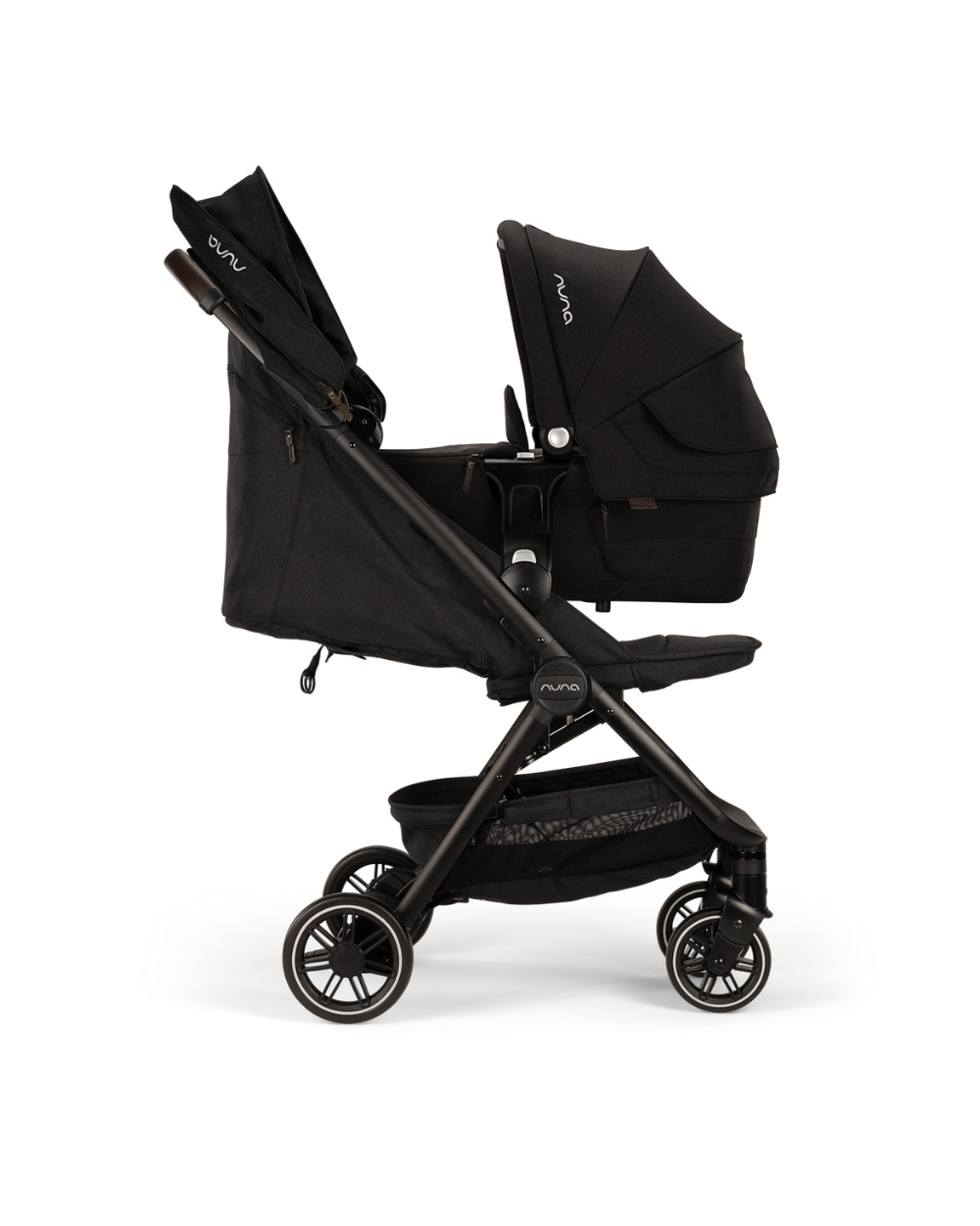 Trvl pushchair Caviar colour  Nuna