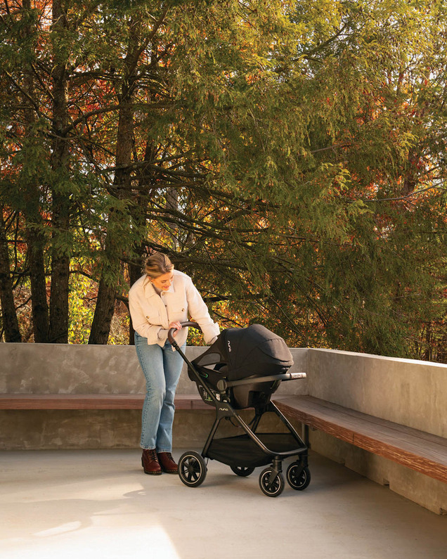 Triv Next pushchair Caviar colour Nuna