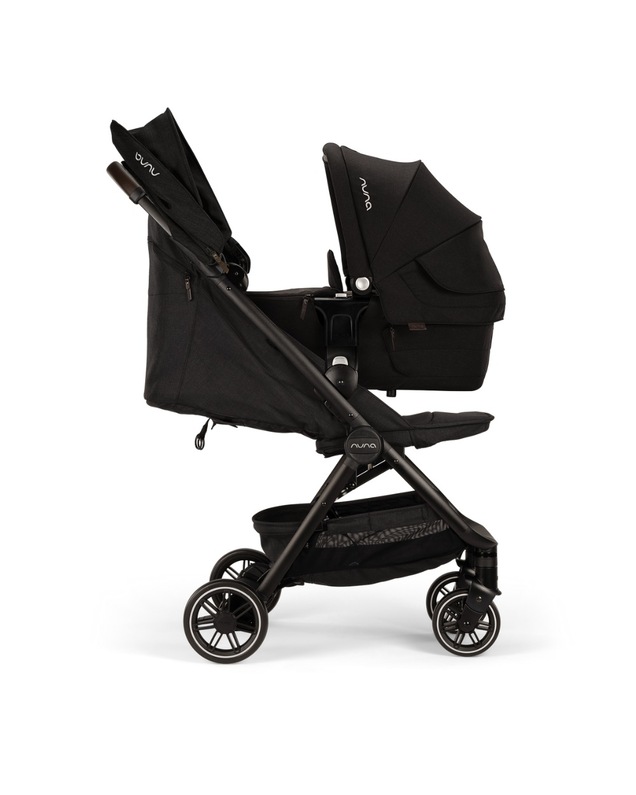 Trvl pushchair Caviar colour Nuna