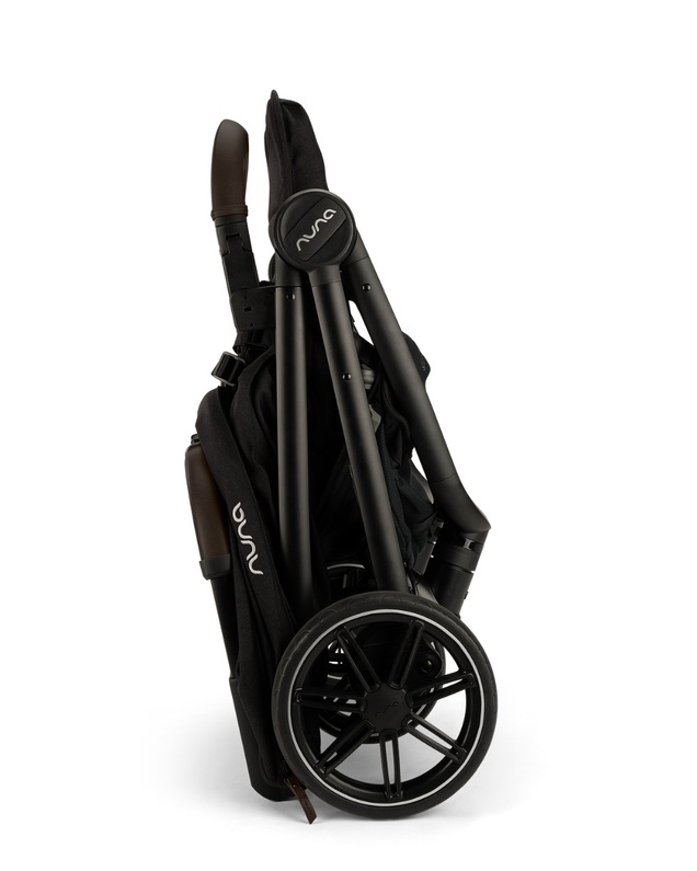 Trvl lx pushchair Caviar colour Nuna