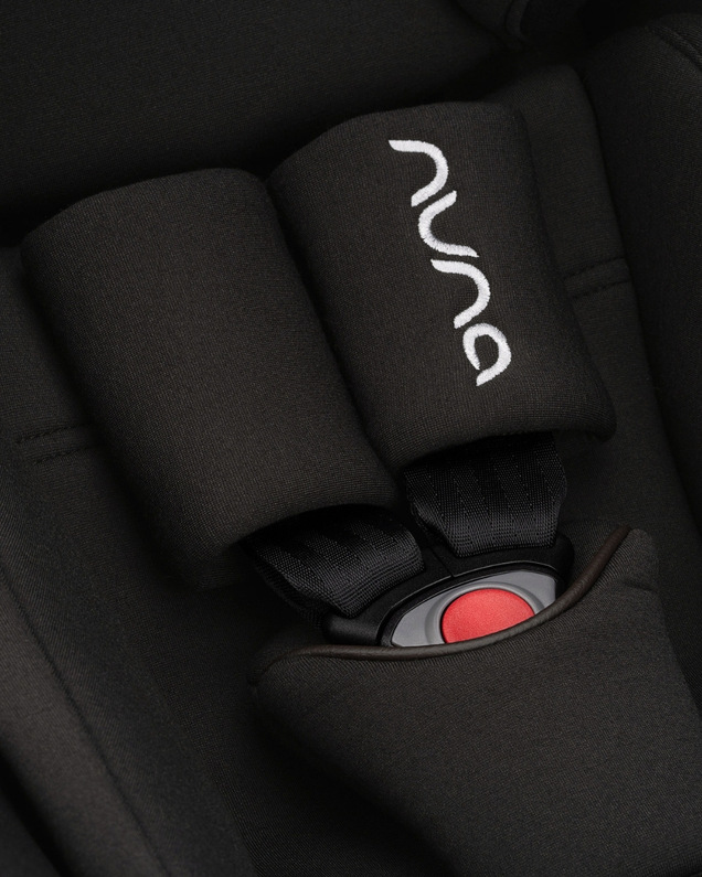Pipa Urbn car seat Caviar colour  Nuna