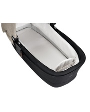 Triv carrycot Timber colour  Nuna