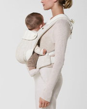 Coya Carrier Boucl&eacute; Cream white colour  Cybex