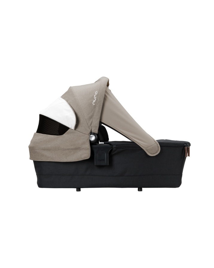Triv carrycot Timber colour  Nuna