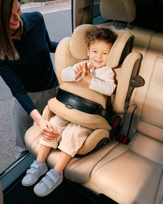 Pallas G3 i-Size car seat Almond beige colour (Plus) Cybex