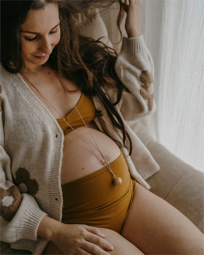 Pregnancy bola Source Silver colour on cord  Ilado