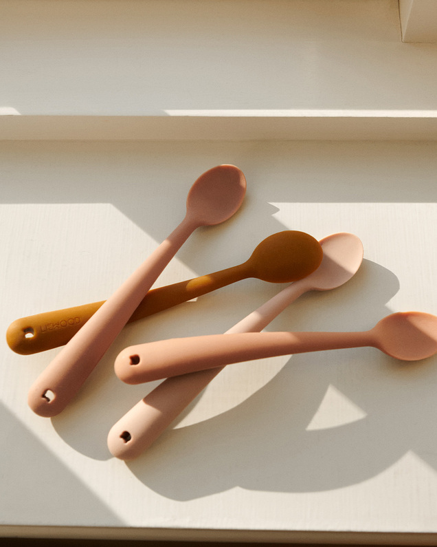 Set of 4 Siv spoons Tuscany pink multi mix colour  Liewood