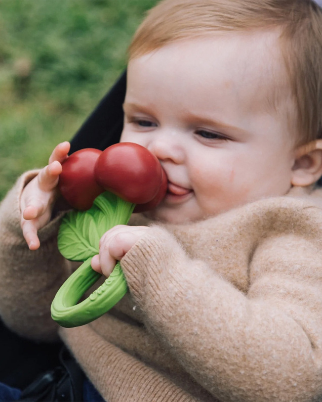 Teething rattle Cherry Oli & Carol
