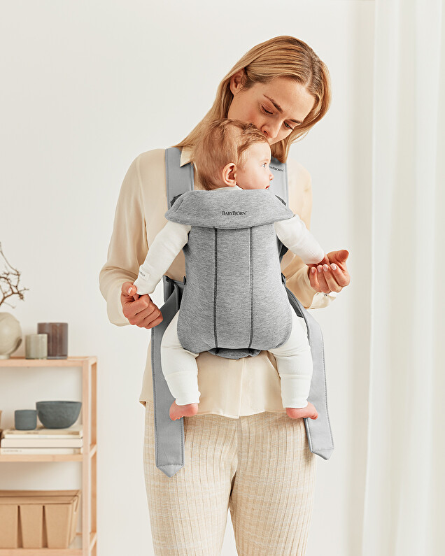 Mini Jersey 3D baby carrier Light grey Babybjörn