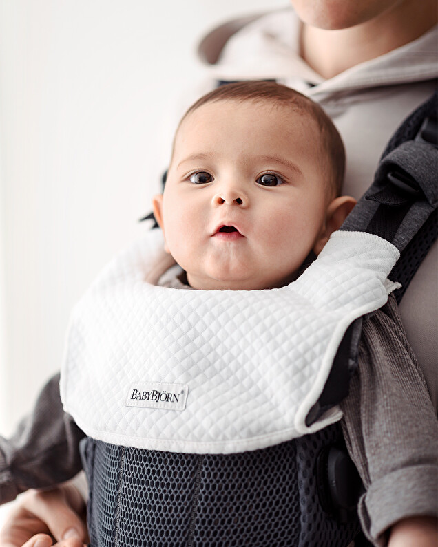 Harmony baby bib carrier White Babybjörn