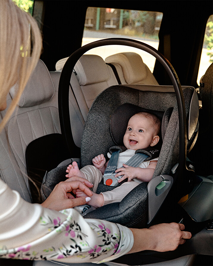 Cloud T i-Size car seat Sepia black  Cybex