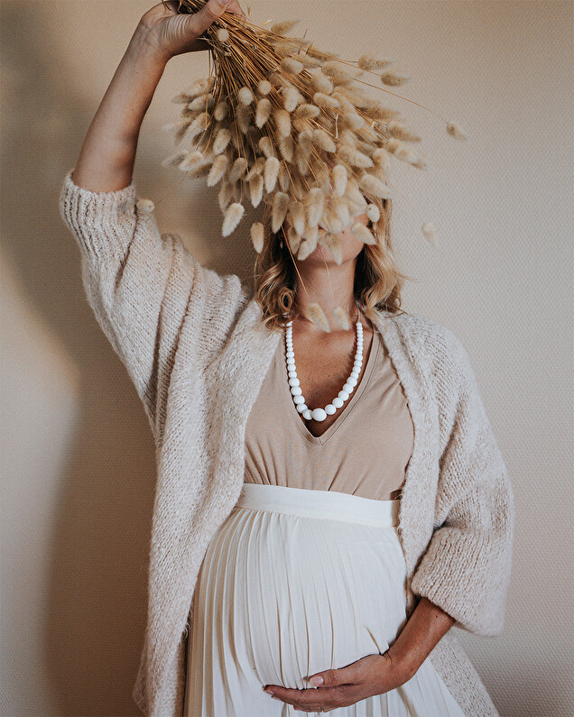 Louise nursing necklace White  Minty Wendy