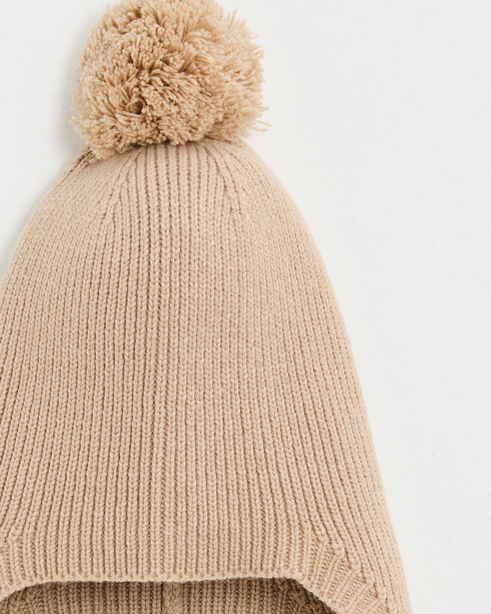 Merino wool hat Camel color  Natalys