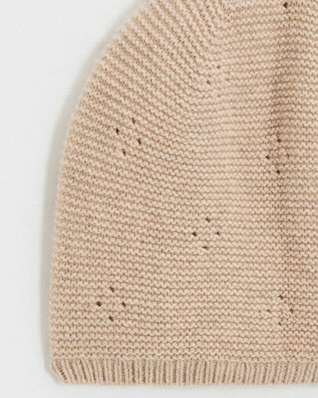 Openwork knit hat Camel color  Natalys