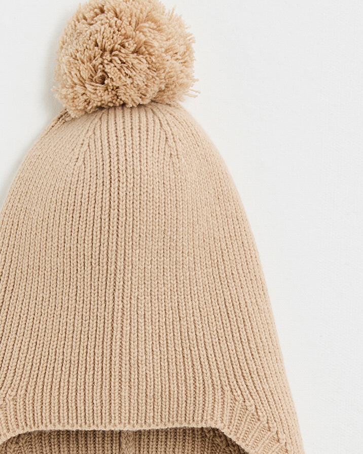 Merino wool hat Camel color  Natalys