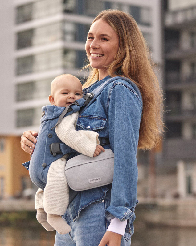 Pocket pouch for baby carrier Light grey color  Babybjörn
